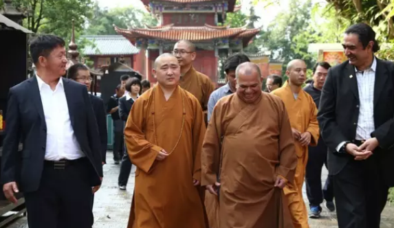 世界佛教徒聯(lián)誼會副會長、世佛聯(lián)駐聯(lián)合國教科文組織使團(tuán)團(tuán)長釋法寶大法師蒞臨恒益集團(tuán)指導(dǎo)