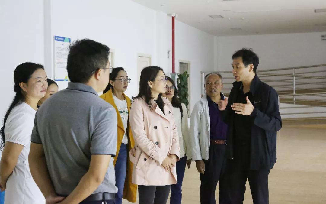 騰沖市副市長(zhǎng)李屏一行蒞臨恒益健康體檢中心調(diào)研指導(dǎo)